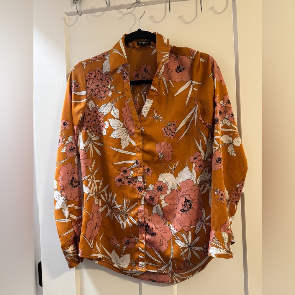 Express Floral Button-Down Blouse – Orange, Pink, and white